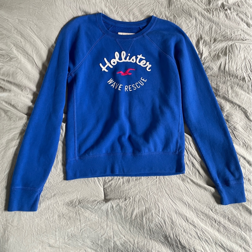 Y2K Hollister Vibrant Blue & Pink Crewneck Sweater